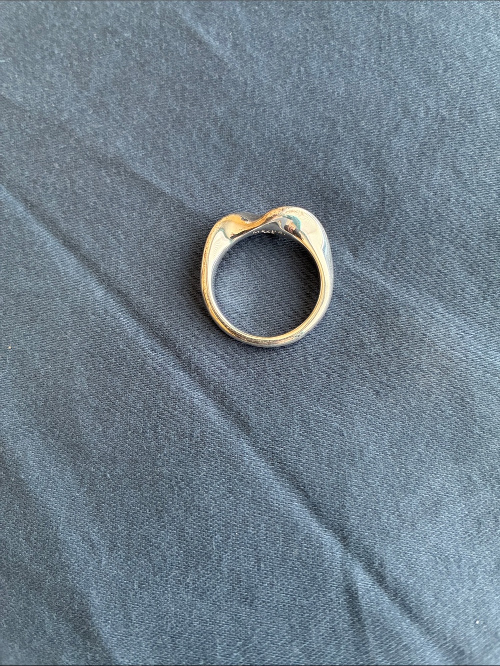 Mejuri Wave Ring (original design) in Sterling Silver, Size 8 - Picture 4 of 5
